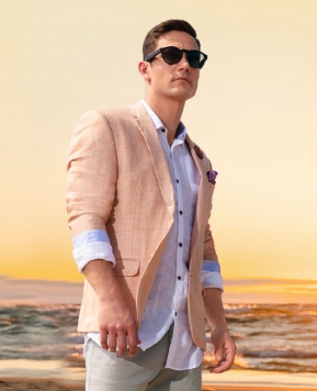 Jet, Set, Ready: Gear Up For Your Summer Escapade With These Top Vacation Looks.
